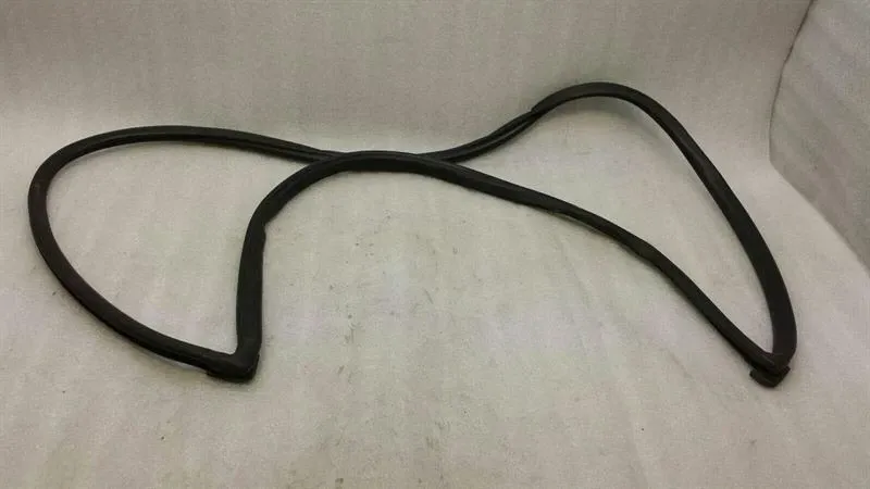 Porsche Cayenne 957 Bonnet Seal 7L5823707A Bonnet Gaskets