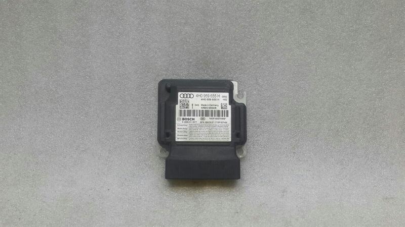 Audi A6 (C7) Audi A6 4G safety module ECU 4H0959655H air control unit SRS Body type: Saloon
Fuel: Diesel