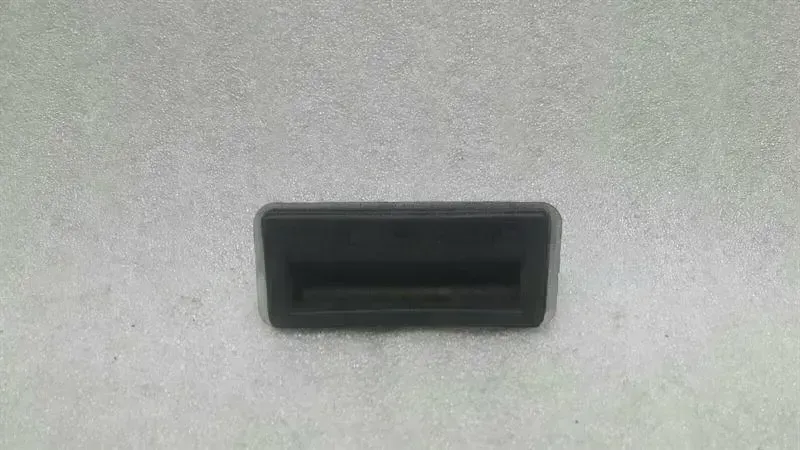 Audi A6 (C7) Audi A6 4G Boot Switch 4G5827229 Tailgate Handle Body type: Saloon
Fuel: Diesel