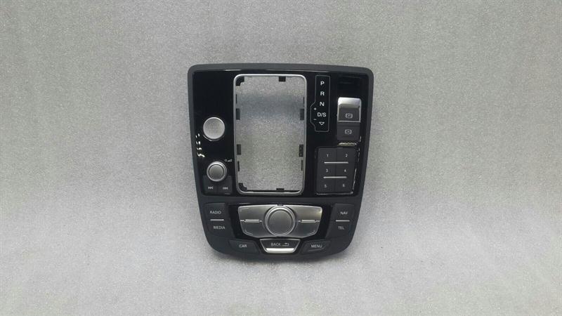 Audi A6 (C7) Audi A6 4G RHD MMI controller switch 4G2919610E right hand drive Body type: Saloon
Fuel: Diesel