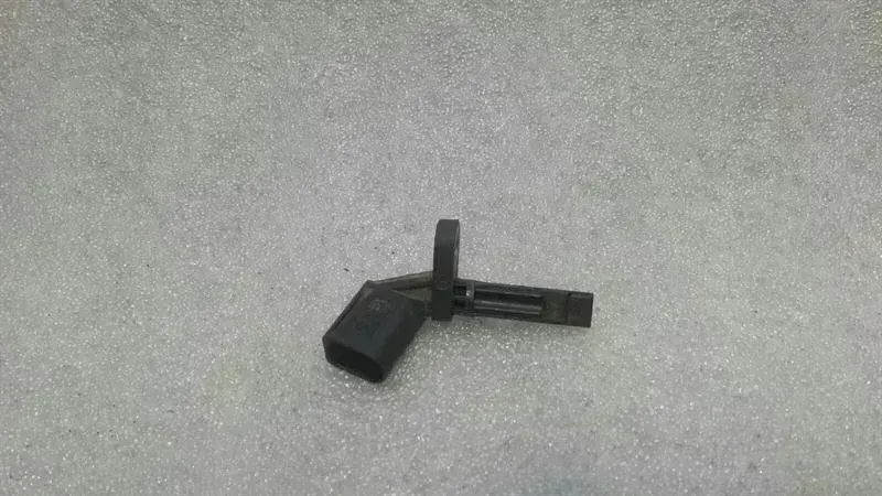 Audi A6 (C7) Audi A6 4G A.B.S Sensor 4E0927803F ABS Sensor Body type: Saloon
Fuel: Diesel