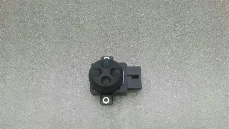 Audi A6 (C7) Audi A6 4G right seat lumbar switch 8E0959777A right seat switch Body type: Saloon
Fuel: Diesel