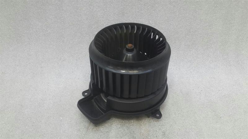Audi A6 (C7) Audi A6 4G RHD Heater Blower 4H2820021C Right Hand Drive Body type: Saloon
Fuel: Diesel