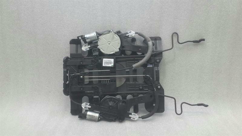 Audi A6 (C7) Audi A6 4G front seat adjustment right 5N0881880G seat backrest frame front RE Body type: Saloon
Fuel: Diesel