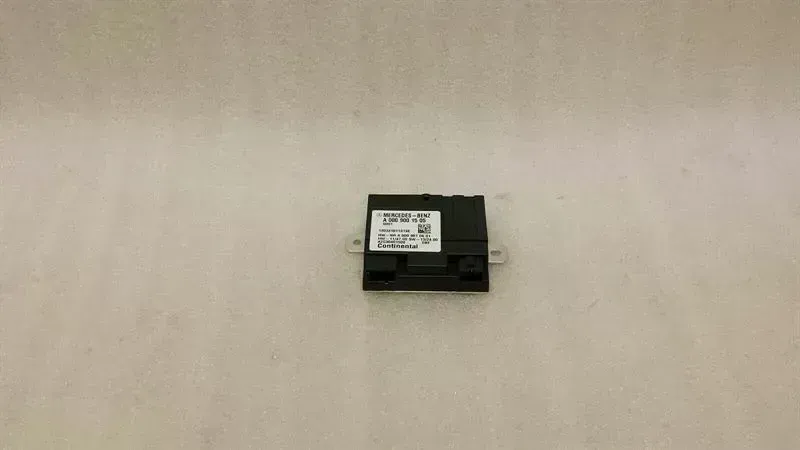 Mercedes-Benz A (W176) Mercedes S-class W222 Fuel Pump Module A0009001505 Fuel Pump Control Unit