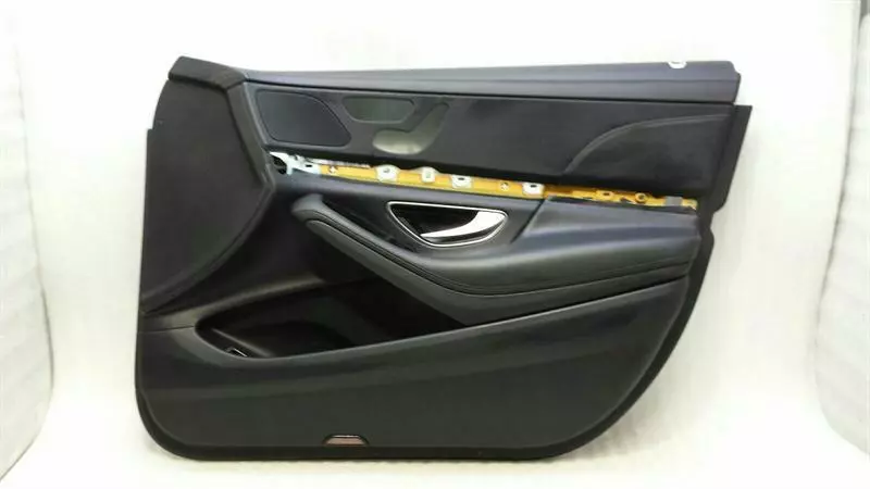 Mercedes-Benz A (W176) Mercedes S-Class W222 RHD Door Card Front Right A2227207800 Right Hand Drive Body type: Saloon
Fuel: Diesel