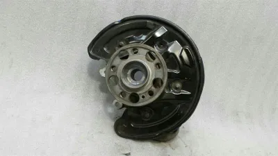 Mercedes C klass W205 höger baknav A2053500241 Hjullagerhus bak höger