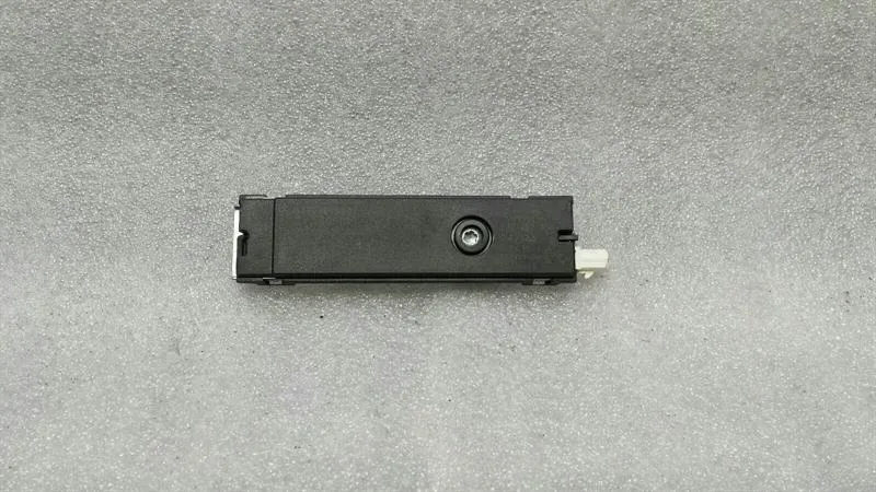 Mercedes C Class W205 Aerial / Antenna A2229055804 Antenna Booster