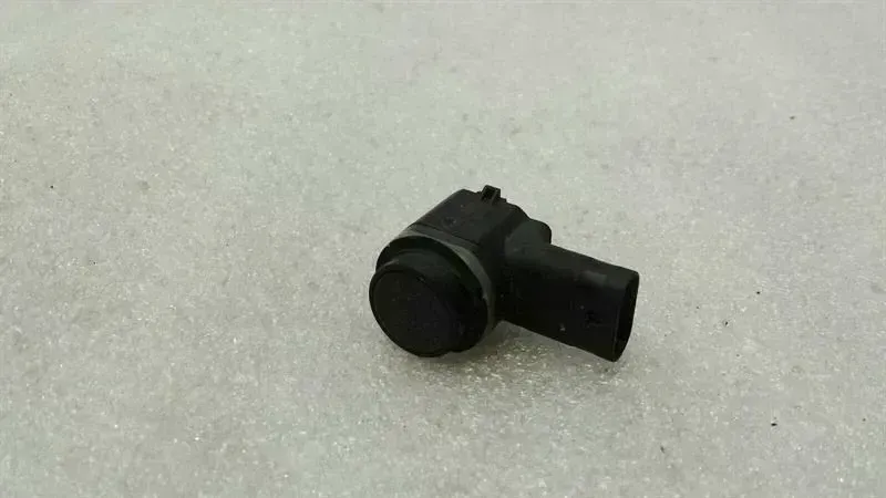 Audi A6 (C7) Audi A6 4G parking sensor 1S0919275 parking aid parking sensor black Body type: Saloon
Fuel: Diesel