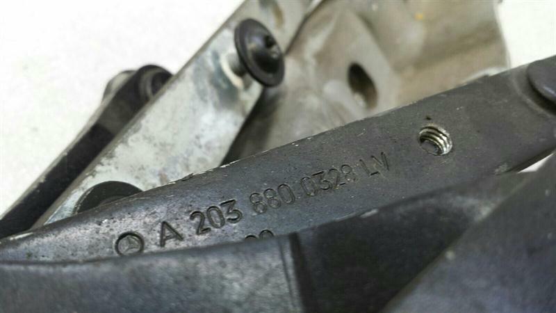 Mercedes-Benz CLK (W209) Mercedes CLK W209 Bonnet Hinge Set A2038800328 Hood Hinge Set Body type: Coupe
Fuel: Diesel