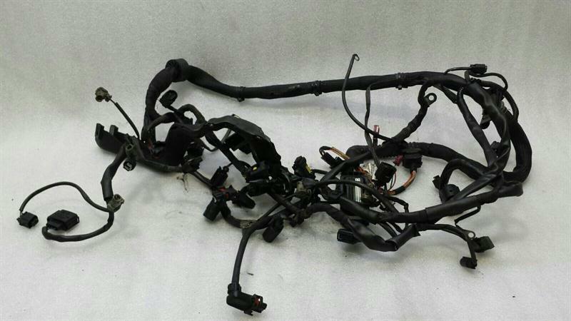 Mercedes-Benz CLK (W209) Mercedes CLK W209 Engine Wiring Loom A6421506533 Engine Harness OM642 V6 Body type: Coupe
Fuel: Diesel