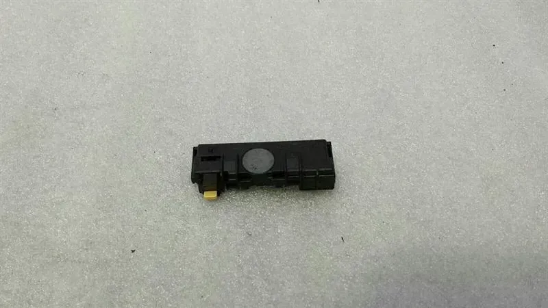 Mercedes-Benz A (W169) Mercedes E Class W207 Temperature Sensor A2048210851 Temperature Sensor