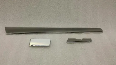 Mercedes E Klasa W207 RHD zestaw oklein na deskę rozdzielczą A2076801771 prawa kierownica aluminiowa