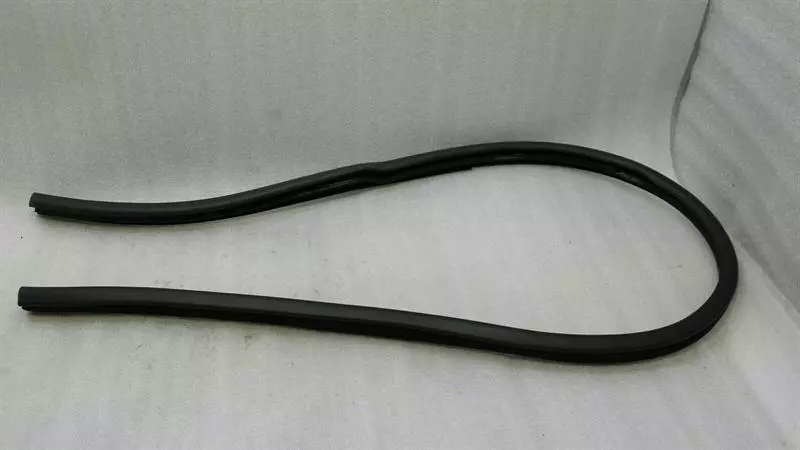Mercedes-Benz A (W169) Mercedes E Class W207 Left Door Seal A2076920376 Left Door Seals