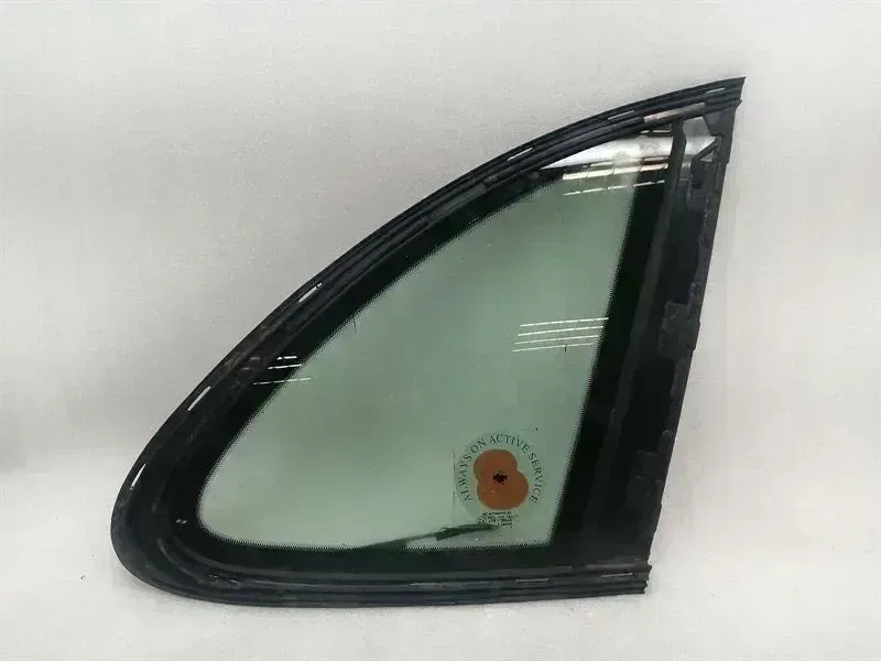Porsche Cayenne Porsche Cayenne 958 92A Right Quarter Glass 95854411218 Door Panel 1/4 Rear Body type: SUV
Fuel: Diesel