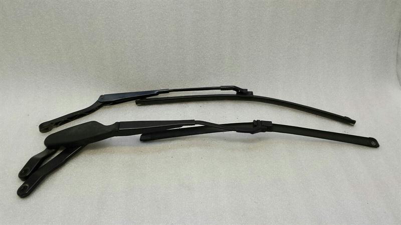 Mercedes-Benz A (W169) Mercedes E Class W207 RHD Wiper Arms Set A2078200644 Right Hand Drive