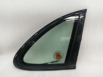 Porsche Cayenne 958 92A Правое боковое стекло 95854411218 Дверная панель 1/4 задняя