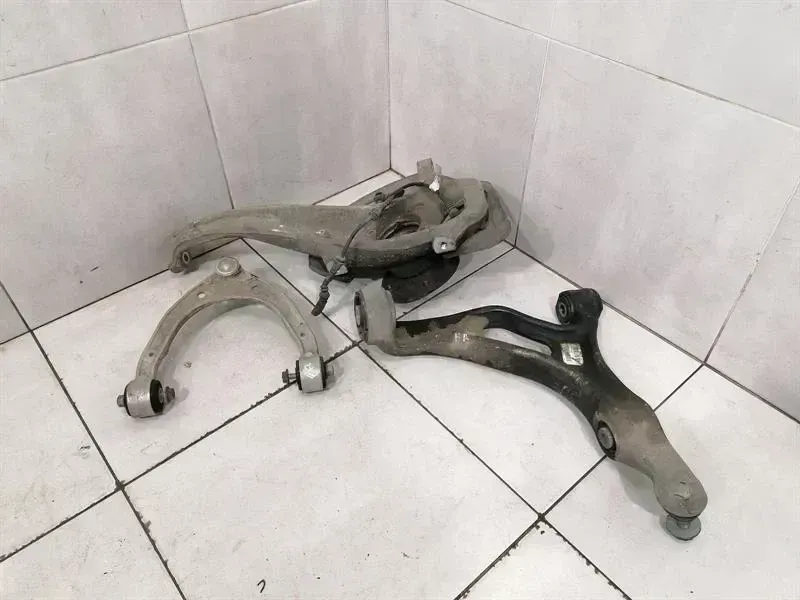 Porsche Cayenne Porsche Cayenne 958 92A Right Front Hub 95834115600 Wheel Bearing Housing Front Right Body type: SUV
Fuel: Diesel