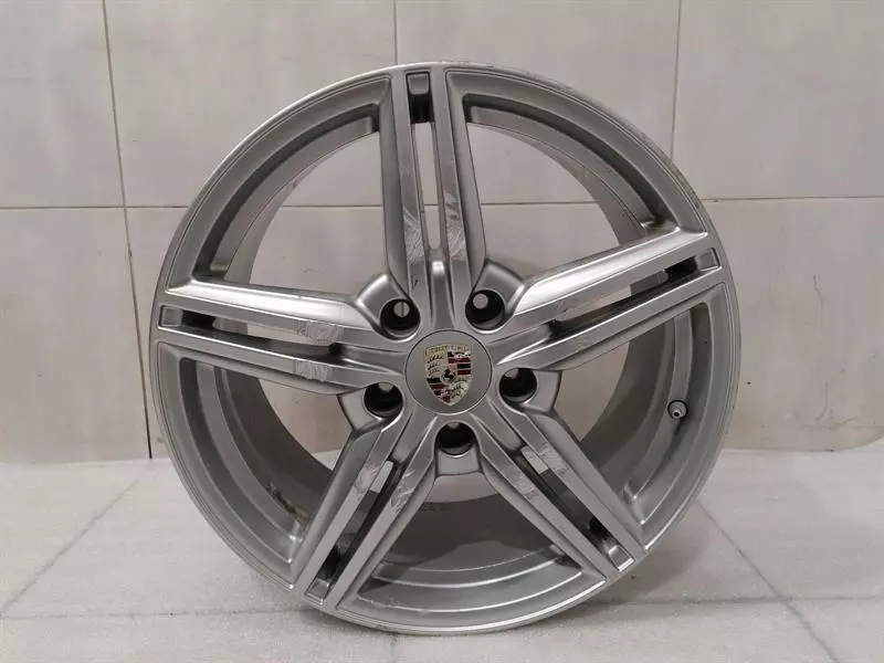 Porsche Cayenne R19 19"" Porsche Cayenne 958 92a Alloy Wheel 7P5601025E Alloy Rim Body type: SUV
Fuel: Diesel