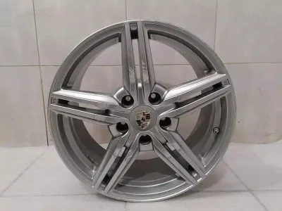 Jante alliage 19&quot; pour Porsche Cayenne 958 92a (7P5601025E)