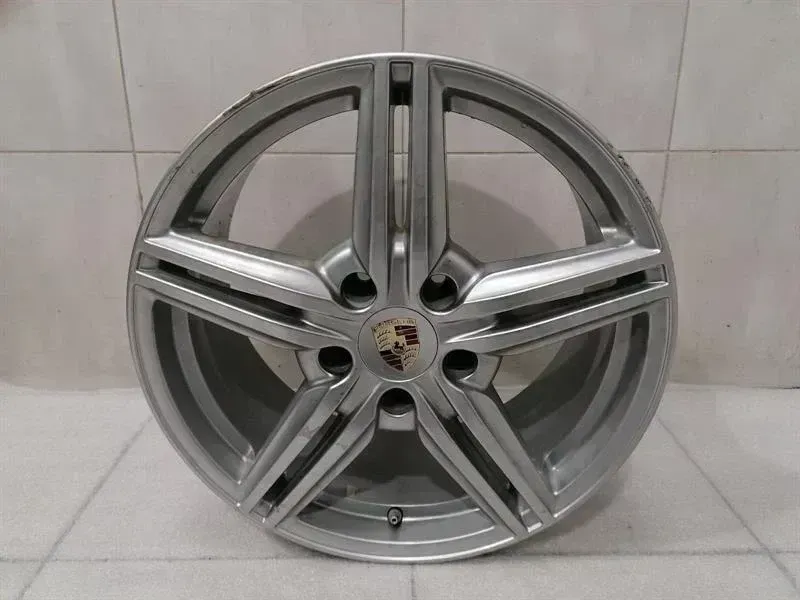 Porsche Cayenne R19 19"" Porsche Cayenne 958 92a Alloy Wheel 7P5601025E Alloy Rim Body type: SUV
Fuel: Diesel