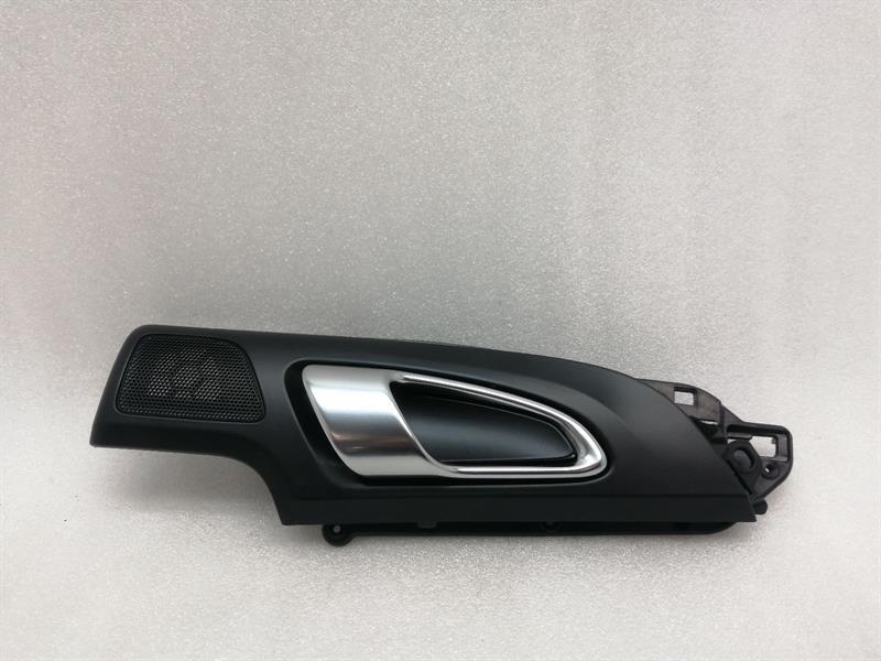 Porsche Cayenne Porsche Cayenne 958 92a Right Door Inner Handle 7P5837020F Interior Door Handle Re Body type: SUV
Fuel: Diesel