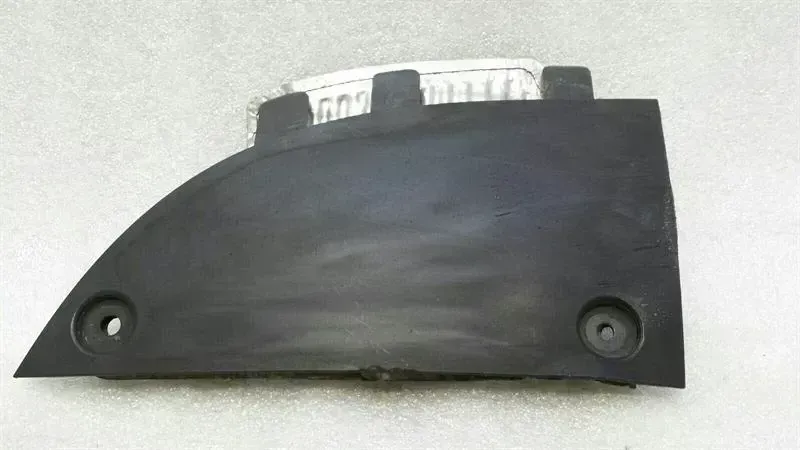 Porsche Cayenne Porsche Cayenne 958 92A Right Rear Trim 7L5807086 Fairing Rear Right Body type: SUV
Fuel: Diesel