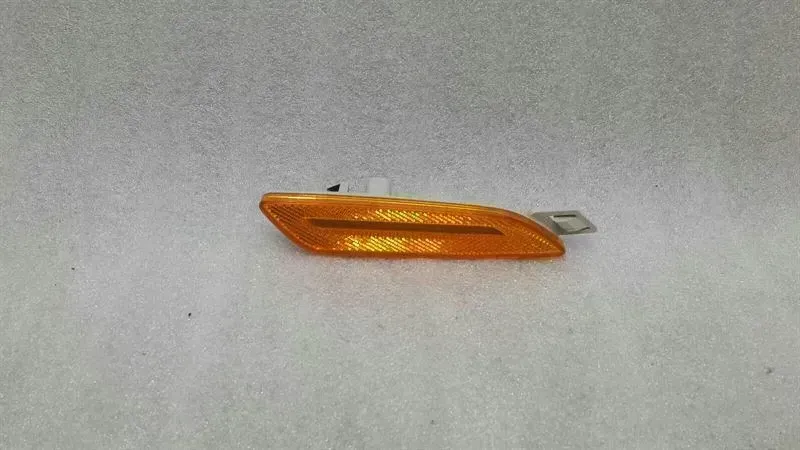 Porsche Cayenne Porsche Cayenne 958 92A Right Indicator 7P5945128 Side Indicator Right US Body type: SUV
Fuel: Diesel