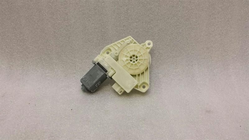 Mercedes C Class W205 Door Window Motor A2139069501 Window Regulator Motor Front RE