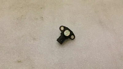 MERCEDES C KLASES W205 SPIEDIENA DEVĪRS A0061539728 IEEDES KOLEKTA SPIEDIENA DEVĒJS OM651