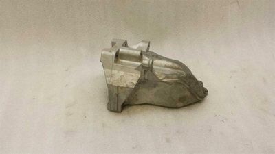 Mercedes C Class W205 Right Engine Mount A6512234204 Engine Mount Right OM651