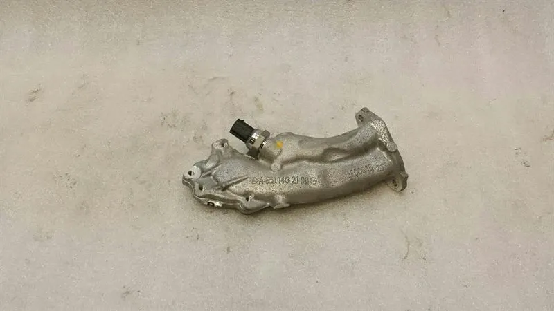 Mercedes C Class W205 EGR Cooler A6511402108 EGR Exhaust Gas Recirculation Intake