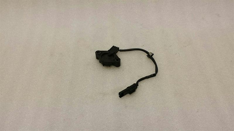Mercedes-Benz A (W176) Mercedes C Class W205 Steering Angle Sensor Grinding Ring Sensor Body type: Saloon
Fuel: Diesel