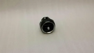 Mercedes C Klasa W205 RHD Prawy nawiewnik A2058301200 Kierownica po prawej stronie