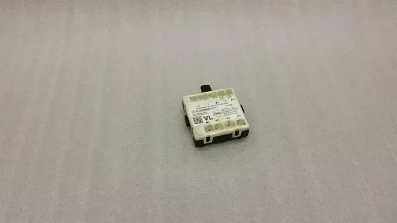 Mercedes-Benz A (W176) Mercedes C Class W205 FLH Door Module A2059001311 Door Control Unit Front Left Body type: Estate
Fuel: Diesel