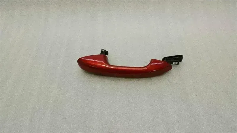 Mercedes-Benz A (W176) Mercedes C Class W205 RRH Door Handle A0997601659 Door Handle Rear Right Body type: Estate
Fuel: Diesel