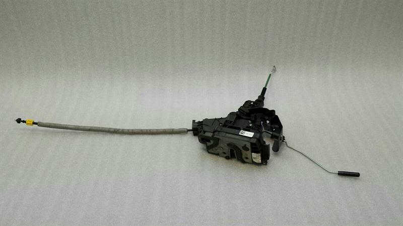 Mercedes-Benz A (W176) Mercedes C Class W205 rear left door lock A0997304100 door lock rear left Body type: Estate
Fuel: Diesel