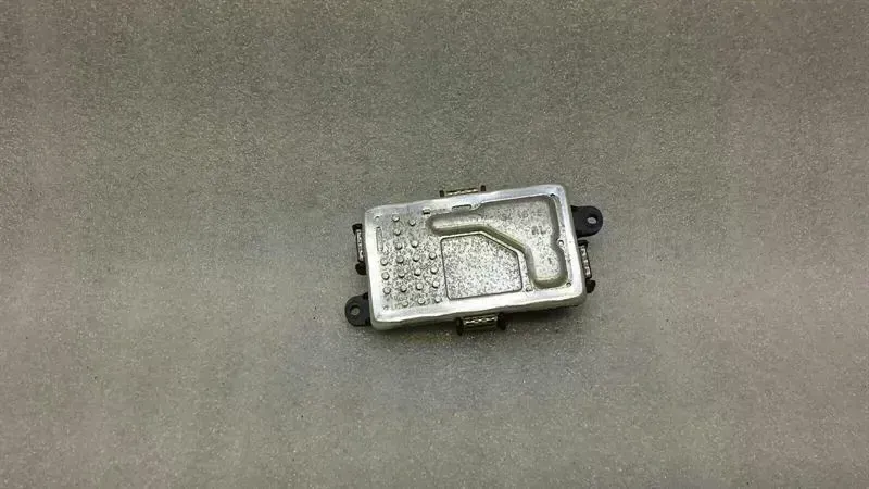 Mercedes-Benz CLS (C218) Mercedes CLS W218 Heater Resistor A2128202110 Fan Controller Body type: Estate
Fuel: Diesel