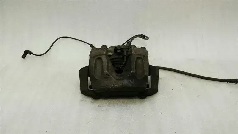 Mercedes-Benz A (W176) Mercedes CLS W218 W204 right front caliper A2044213681 caliper front right Body type: Estate
Fuel: Diesel
