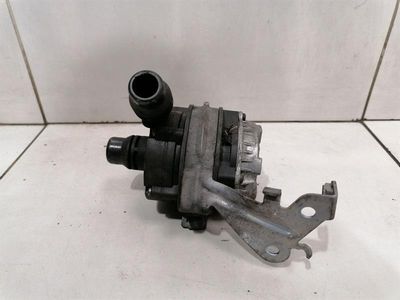 Pompe de refroidissement supplémentaire Mercedes Classe C W205 A0005002586 Pompe de liquide de refroidissement