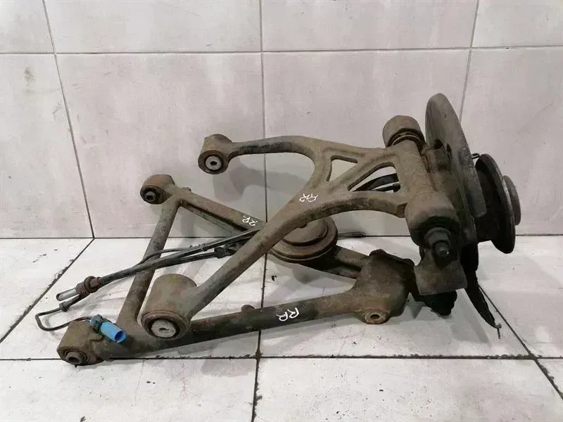 Bentley Arnage Right Rear Hub BENTLEY ARNAGE T Right Rear Hub PD111520PA Whee...