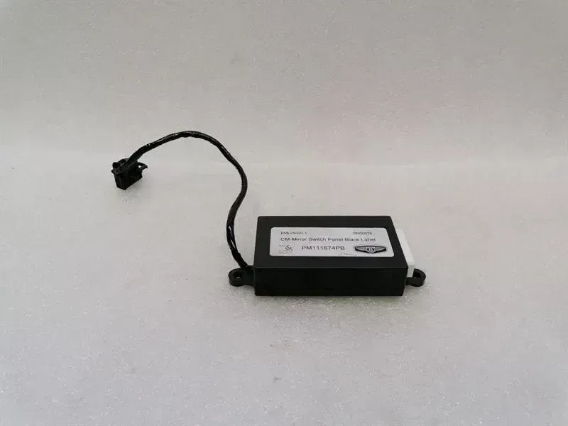 Bentley Arnage BENTLEY ARNAGE T CM-Minor Switch Panel Black Label PM111674PB Control Unit Body type: Saloon
Fuel: Petrol