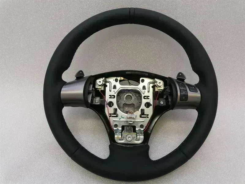 Chevrolet Corvette (C6) Chevrolet Corvette C6 Z06 LS7 Steering Wheel C6 Steering Wheel Body type: Coupe
Fuel: Petrol