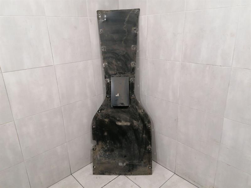Dodge Viper Dodge Viper SRT-10 8.3 Undertray Oil Pan Baffle Underbody Trim Body type: Coupe
Fuel: Petrol