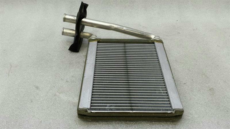 Dodge Viper DODGE VIPER SRT-10 8.3 Heater Matrix 05093247AB Heat Exchanger Heater Cooler Body type: Convertible
Fuel: Petrol