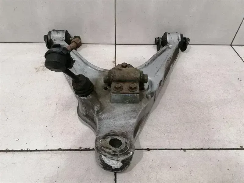 Dodge Viper Dodge Viper SRT-10 8.3 Right Rear Wishbone 5290118AA Rear Right Wishbone Body type: Coupe
Fuel: Petrol