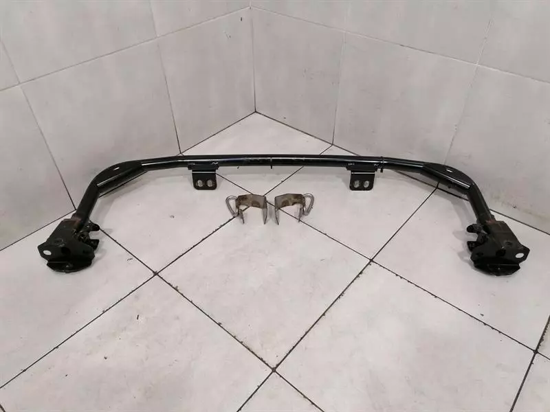 Dodge Viper DODGE VIPER SRT-10 8.3 Coupe Roll Bar 5030031AB Roll Bar Body type: Coupe
Fuel: Petrol