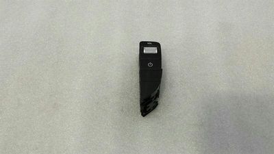Mercedes C Klasa W205 Przełącznik głośności A2059059306 Przełącznik audio