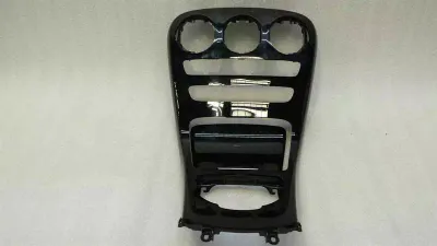 Mercedes C-Klasse W205 Konsolenverkleidungen A2056805107 Konsolen-Holzstangensatz Schwarz