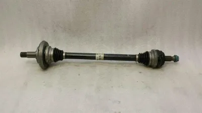 Mercedes C Class W205 RLH Drivaxel A2053503919 Drivaxel Bak Vänster